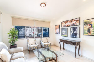 Cabo Luxury Lienzo Charro Prime Location: Situated in the heart of the city, you'll be just a few steps away from restaurants, shops, bars, and the beach. The convenience is unmatched.Investment Opportunity: Thanks to its size and location, this property is ideal for vacation rentals. Generate income while you're not using it, or live in one part and rent out the other.Spacious Design: With 4 generous bedrooms and 4 bathrooms, the house offers more than enough space for a large family or for hosting friends.Versatile Outdoor Space: The corner lot provides the possibility of creating a garden, a lounge area, or even a pool.This property represents a unique opportunity to live the dream of a beachside lifestyle, combining the comfort of a large house with the excitement of living in the city center. – 18 Galeón, San Jose del Cabo, BS
