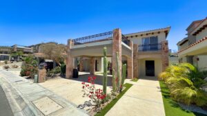 Cabo Luxury Cumbre Del Tezal Move-in ready and fully furnished. 2,045 sq ft of construction on a 2,551 sq ft lot with 3-car parking. Luxury finishes include marble flooring, wood kitchen with granite countertops, built-in wooden closets in all bedrooms, and vanities with tempered glass shower doors in all 3.5 baths. Fully equipped with 5 Gree inverter mini-split A/C units (3 × 1-ton, 2 × 2-ton), LG 22' French Door refrigerator, Whirlpool gas stove, and 1.7 cu ft microwave hood. Additional features: rooftop with bar, grill & sink, private terrace, storage, WiFi smart lock, private 5,000-liter cistern, and termite prevention system. ommunity: pool, gym, sports courts, kids' area, 3 clubhouses & 24/7 gated security – 22 Las Ballenas, Cabo Corridor, BS