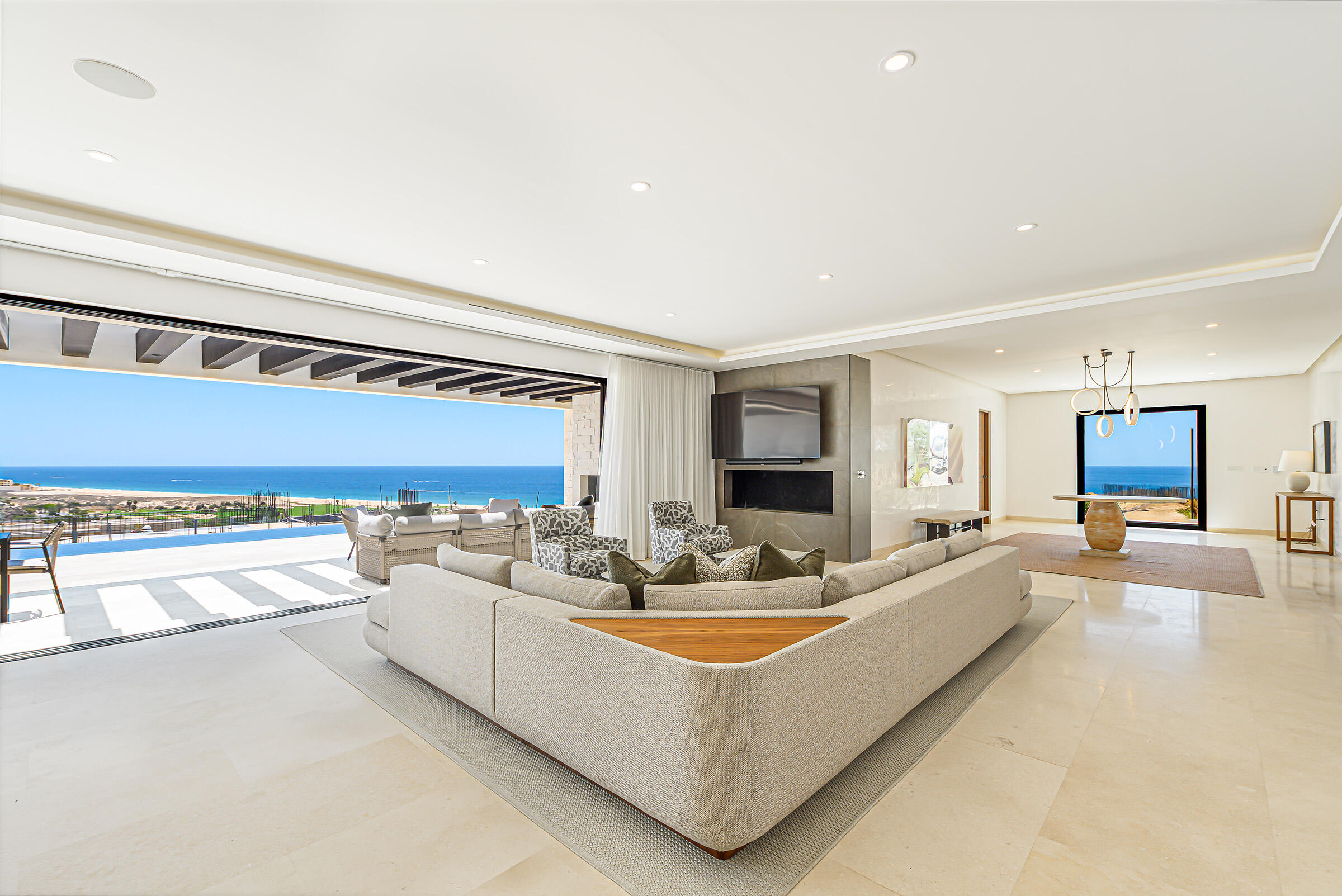 Cabo Luxury Pedregal Heights Villa Aurora is a quiet exploration of proportion, light, and horizon. Perched in Pedregal Heights at the highest point of in all of Los Cabos, the terrain opens to sweeping for sale