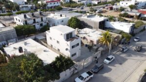 Cabo Luxury Terranova Terranova Residencial Hermosa casa amueblada y lista para habitar. Cuenta con 3 amplias recámaras (2 con terraza), 2.5 baños, sala, cocina y comedor y cisterna de 5,000L. Disfruta del patio privado con asador y horno para pizza.Acceso a áreas comunes con enorme jardín, juegos infantiles, Pet Park, pérgola y asador. Seguridad 24/7 con videovigilancia!* * * * * * * * *This fully furnished house is move-in ready, featuring 3 spacious bedrooms (2 with terraces), 2.5 bathrooms, living room, kitchen, dining area and 5,000 L water cistern. Enjoy a private patio with a BBQ & traditional pizza hovenAccess to common areas with a garden, pergola, kids & pets playground, and BBQ space24/7 security & video recording! – 4320 C. Luis Castro Arballo, San Jose del Cabo, BS