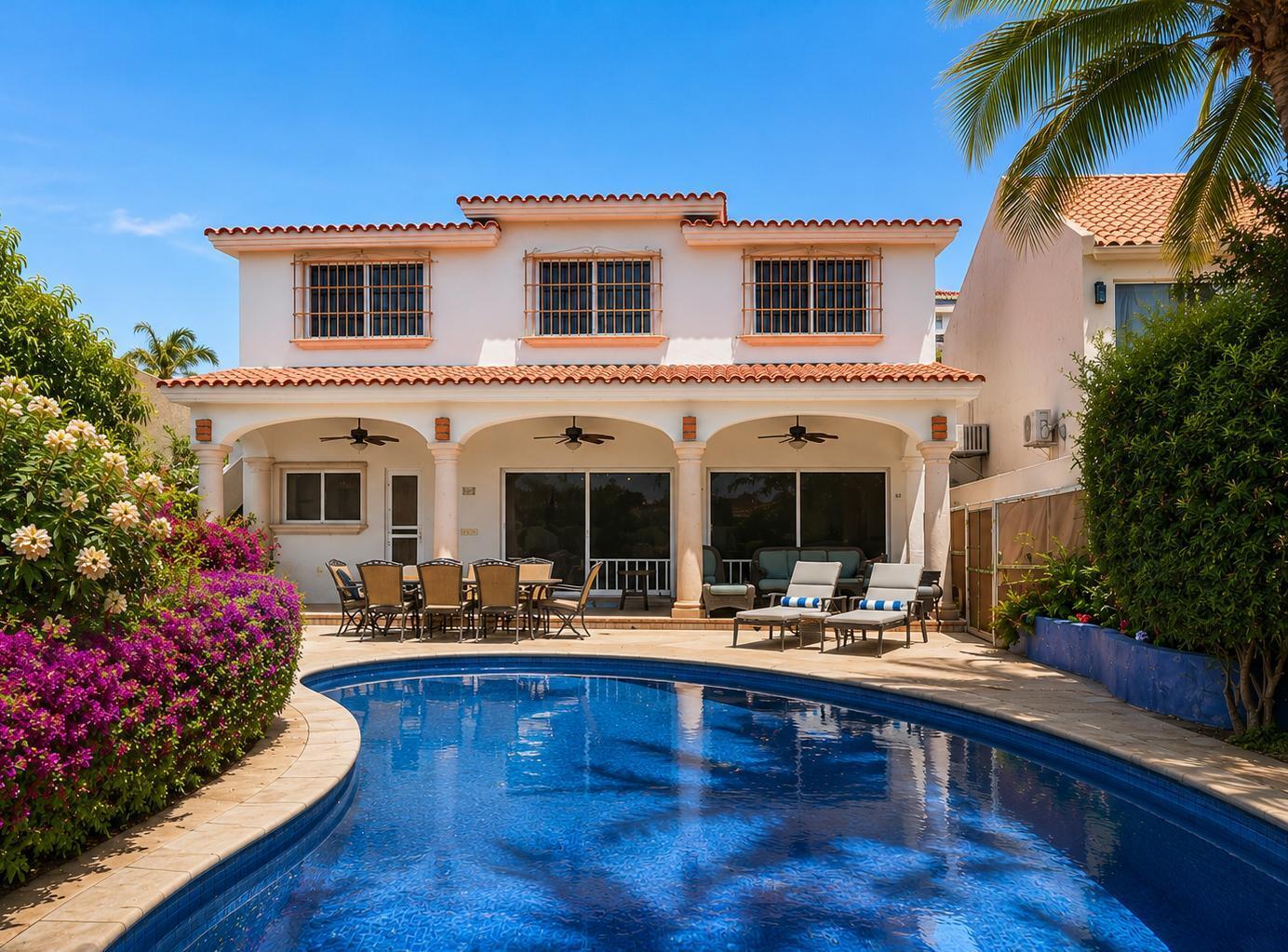 Cabo Luxury Rancho Par-El Cielito Hot sale! Priced to sell Modern Tuscan Townhome in El CielitoLocated atop Rancho Paraíso, this beautiful 3 bedroom, 3 bathroom corner unit offers privacy, and tranquility. Enjoy stunning ocean for sale