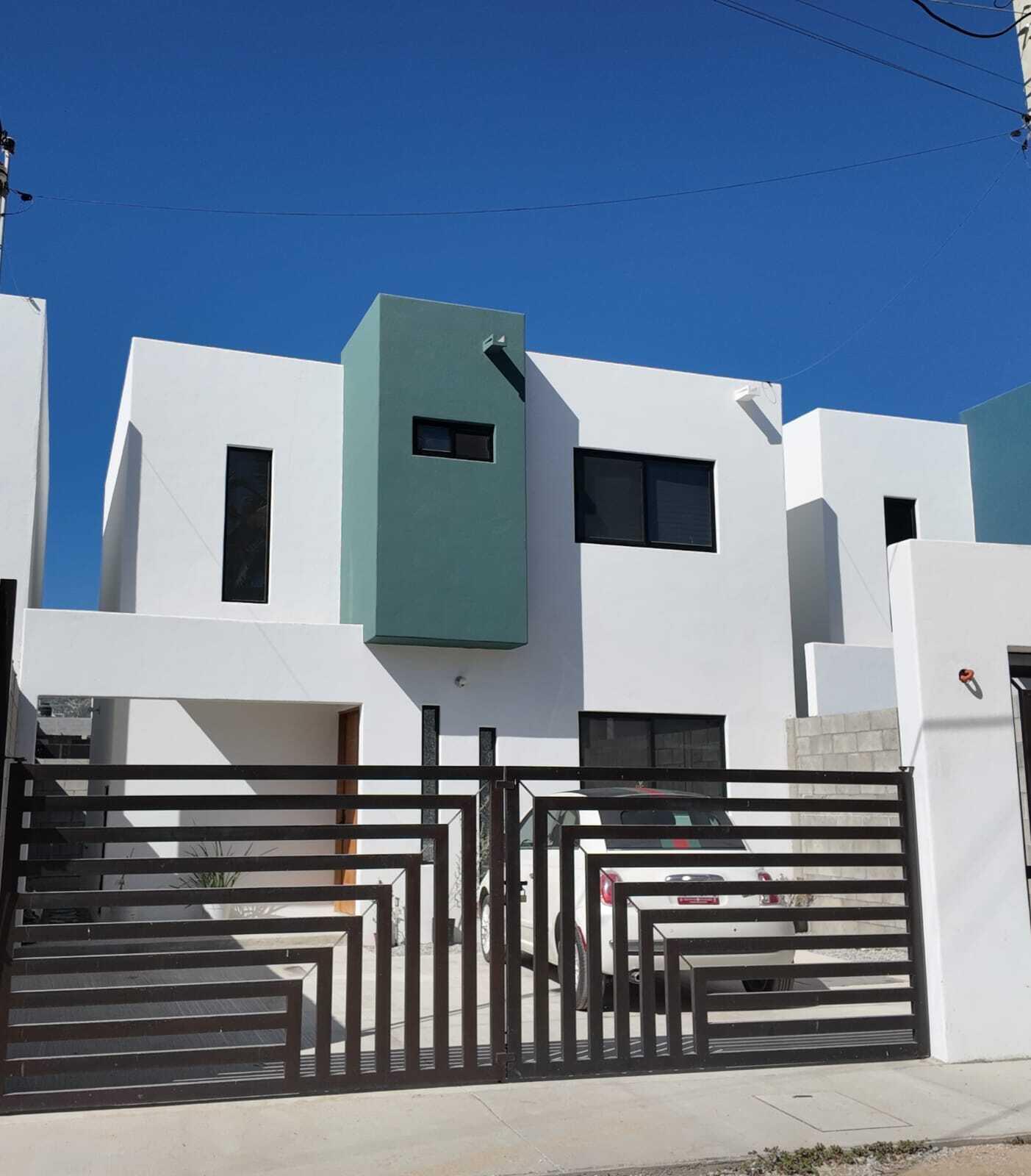 Cabo Luxury Ampliacion El Zacata EN VENTA CASA DE ENMEDIO, Col. Zacatal San José de Cabo.Esta casa se encuentra en un estado impecable, prácticamente nueva. Cuenta con recamara master con baño. 2 recamaras con closet. Todas las recamaras con aire acondicionado y closet. Estancia de sala y comedor con aire acondicionado. Total 2.5 baños. Amplio patio. Cisterna de 5,000 litros y tinaco de 1,100 litros. Tanque de gas LP estacionario. Calentador. Equipo hidroneumático. Conexiones listas para cocina y lavadora. Ubicada cerca de Oxxo, Chedraui, Smart Fit. Tienda Ley y Starbucks, escuelas y restaurantes. Vías rápidas por boulevard Forjadores y a 3 minutos de carretera Transpeninsular. for sale