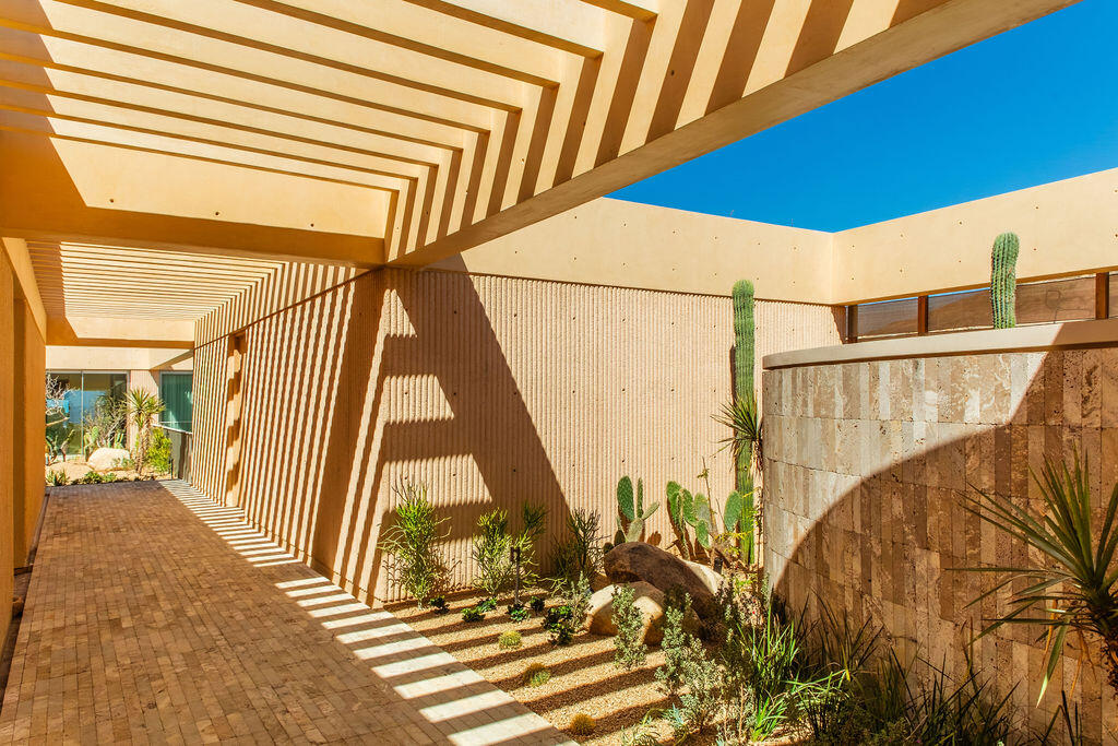 Cabo Luxury Pedregal Heights Villa Aurora is a quiet exploration of proportion, light, and horizon. Perched in Pedregal Heights at the highest point of in all of Los Cabos, the terrain opens to sweeping for sale