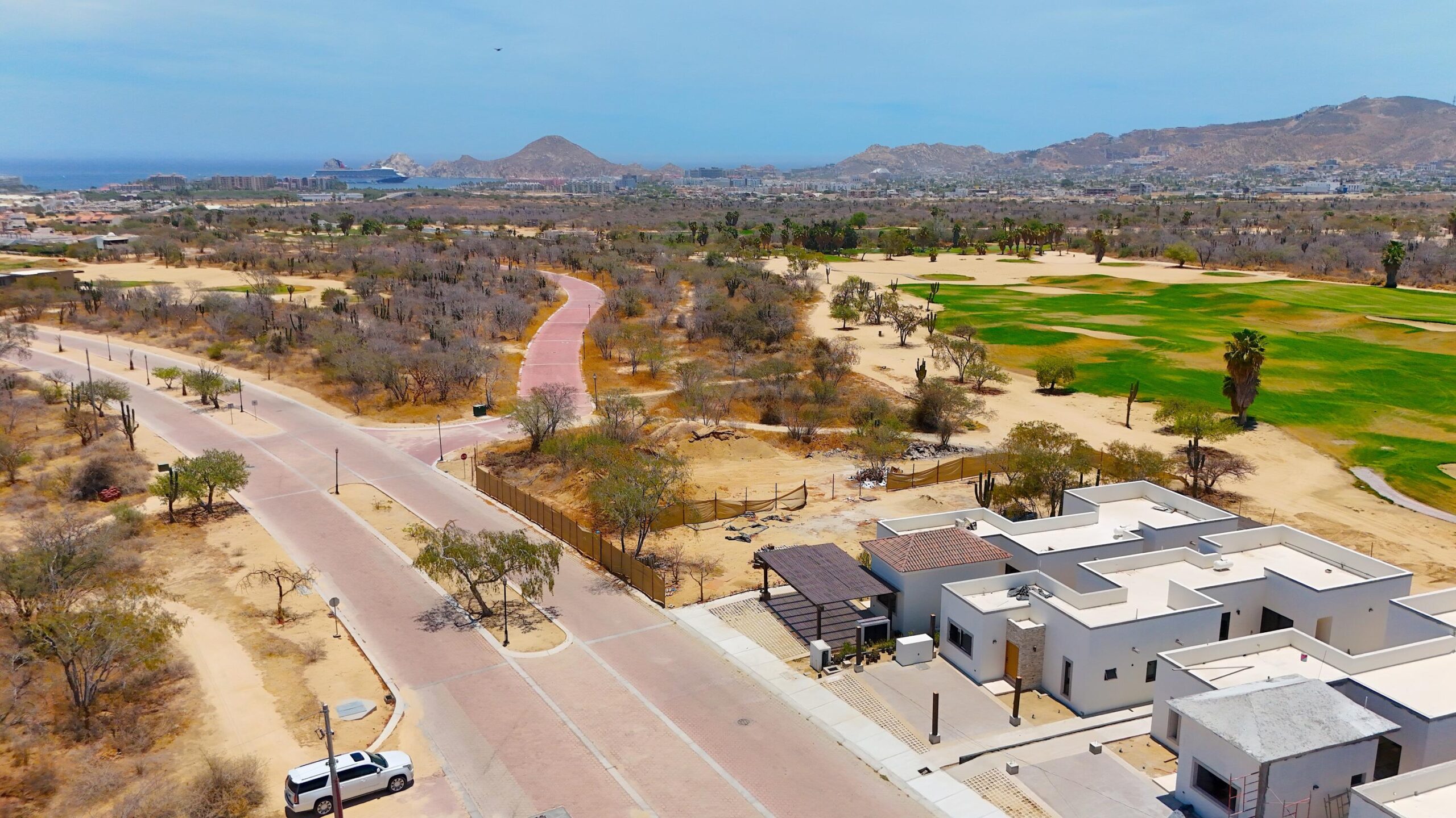 Cabo Luxury The Canyon Entre Piedras Welcome to The Canyon, San José del Cabo's only fully accessible master-planned community. This enclave of 39 Artigas-designed 4-bedroom homes offers three layout options, central air, four full baths, two-car carport, rooftop terrace with ocean for sale