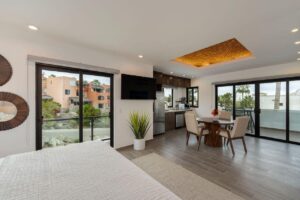 Cabo Luxury Hacienda Campestre Beautiful 3 bedroom home with additional nanny(maids)quarters, roof top terrace and a garage backing onto the 13th fairway of the prestigious Club Campestre Golf course. Here is your opportunity to own a piece of the established and very sought after community of Hacienda in Campestre. Surrounded by lush green landscape and over head ocean – 9 Camino a la Playa, Cabo Corridor, BS