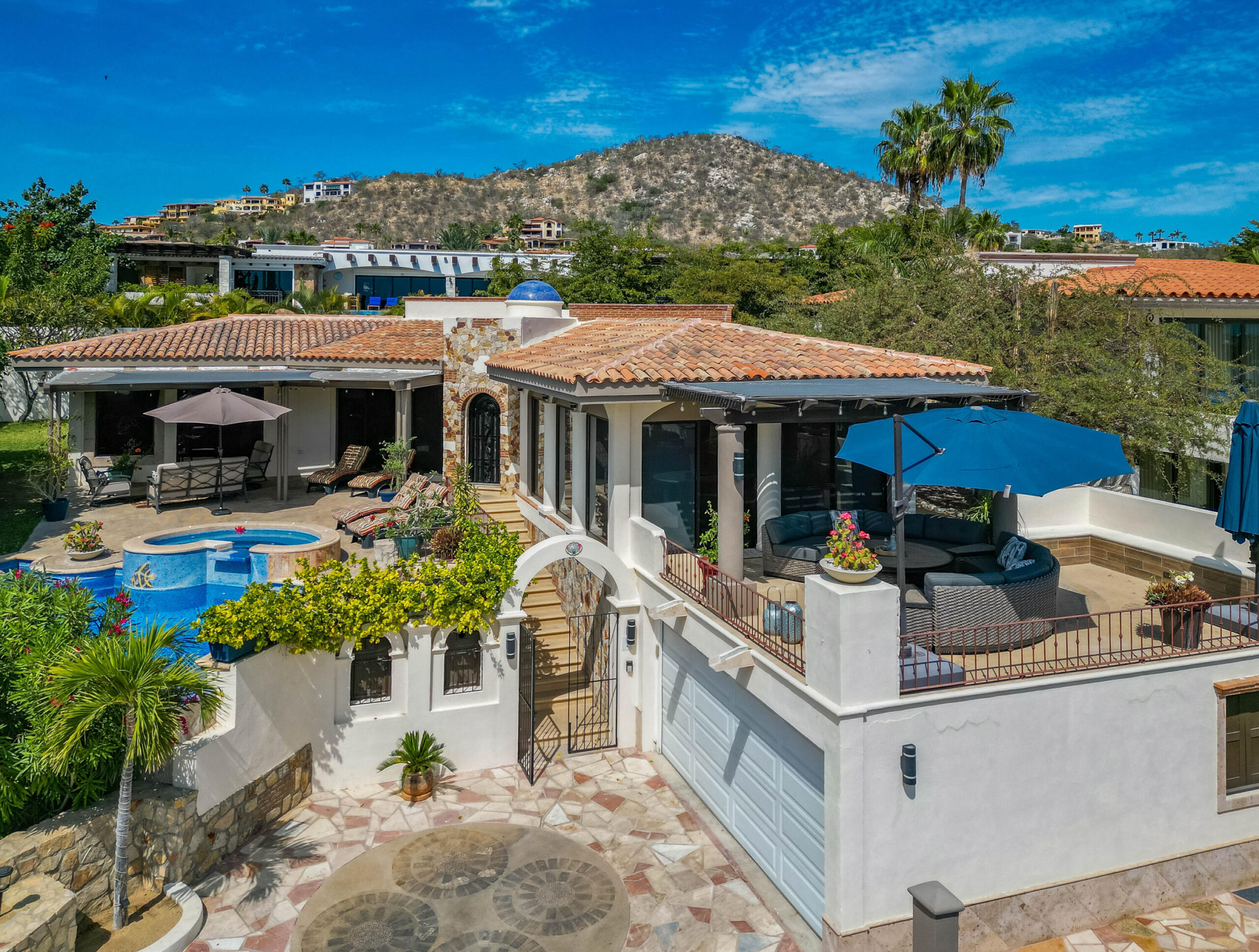Cabo Luxury Csl C/Club Golf This Village offers that little bit of something special for everyone, or a whole lot of special.our spectacular development as the best location is a new state-of-the-art club house including Pool and so much more.Simply put... impecable standards with an unparalleled lifestyle.This villa offers comfort and elegance, featuring luxurious finishes, a fully equipped kitchen with granite countertops, spacious living spaces, and beautiful bathrooms with walk-in closets, terraces, and much more. This villa offers privacy and tranquility.Make sure to pack your sunglasses and sun screen as the Country Club Cabo San Lucas will deliver when it comes to the weather. This for sale
