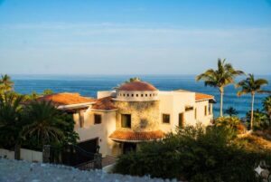 Cabo Luxury El Altillo To be completed in April 2026 Altillo 56 is set within the highly secure and exclusive El Altillo , Puerto Los Cabos community, this striking contemporary estate offers an exceptional lifestyle at the intersection of privacy, architecture, and natural beauty. Positioned to capture sweeping golf course – At Quivira, Cielo Marbella, Villa 45, Pacific, Pacific, BS
