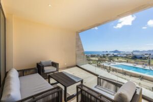 Cabo Luxury Amaterra Corner unit- Amaterra 304 D - is ideally located just 350 meters from Medano Beach, within the Amaterra Phase 2 building. This condo features 2 bedrooms and 2 full bathrooms, and is offered fully furnished and equipped, with one assigned parking space.It's a great option whether you're looking for a comfortable place to live or a property with rental potential. Residents enjoy access to a shared rooftop with a pool and beautiful – Cabo Corridor, Cabo Corridor, BS