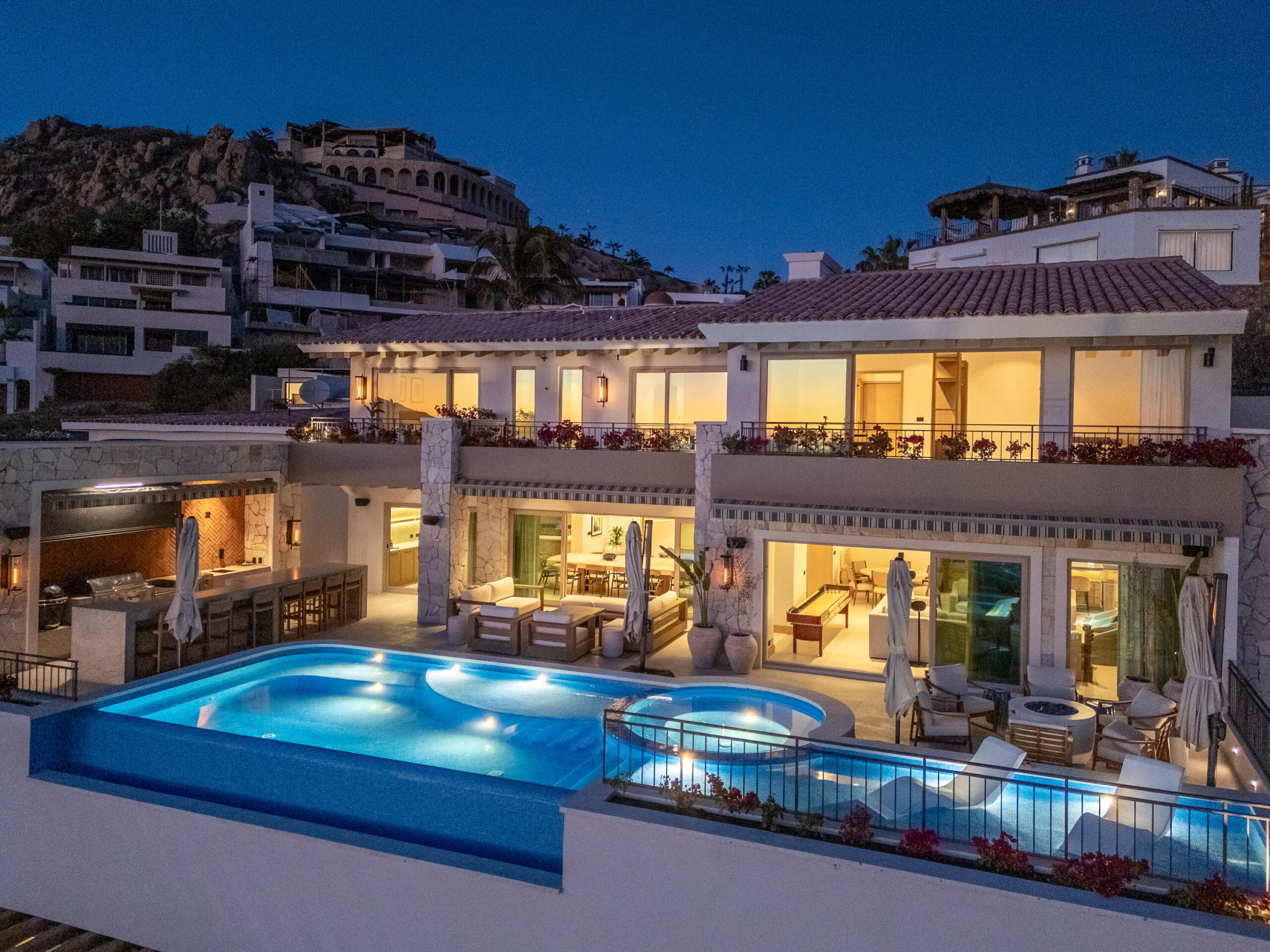 Cabo Luxury Pedregal Csl Casa LA MARACAIntroducing a truly one-of-a-kind villa located in Pedregal, the most exclusive and prestigious community in Cabo San Lucas.This extraordinary 12-suite property has been recently remodel with world-class architectural design, blending luxury, functionality, and complete privacy in every space.Designed for visionary owners, Casa LA MARACA represents an exceptional opportunity, whether as a private residence or as a high-performing luxury vacation rental.Casa LA MARACA not only offers a privileged ocean for sale