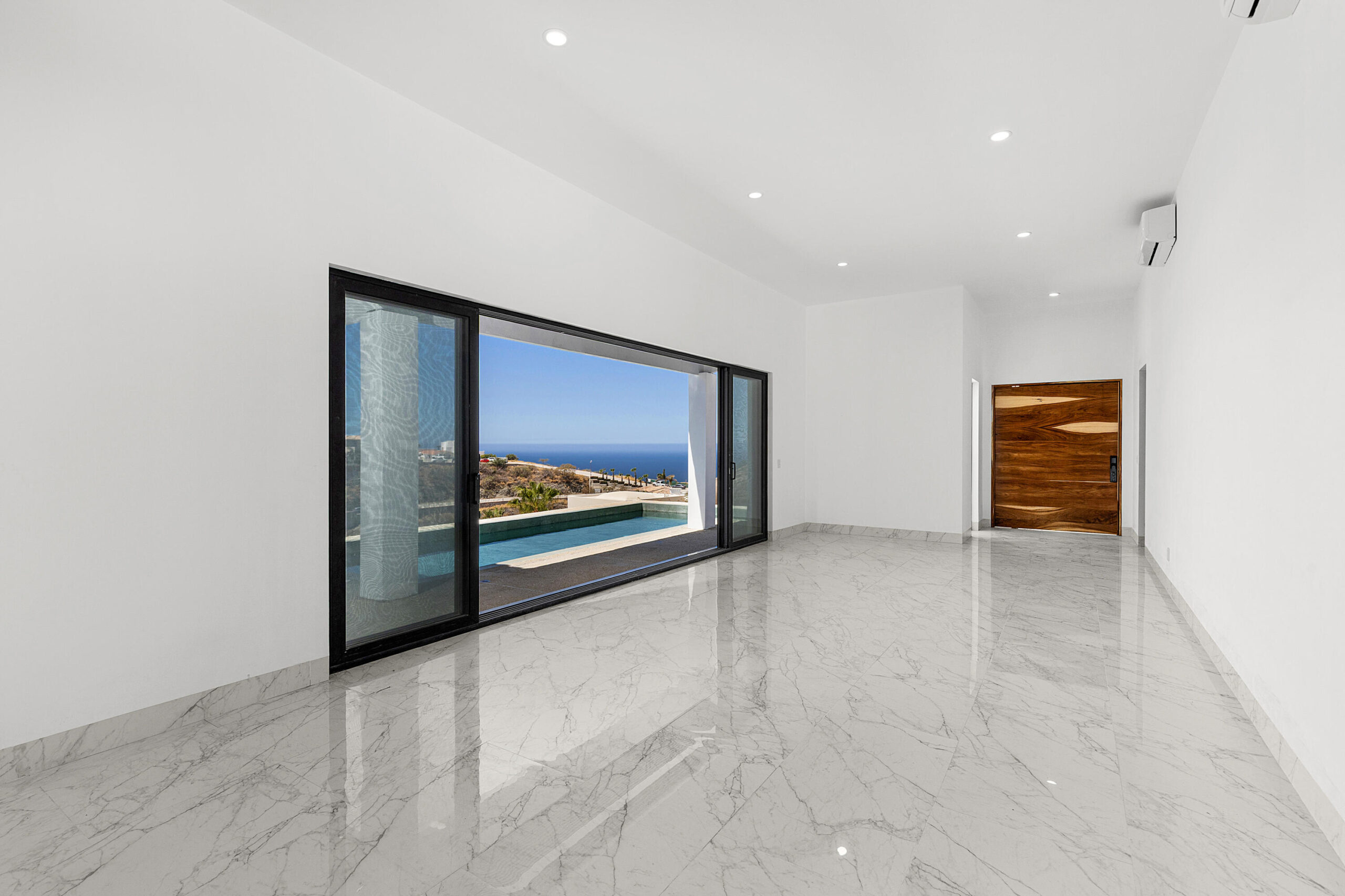 Cabo Luxury Residencial La Jolla Casa Devine is a luxurious, turnkey, fully-furnished, for sale