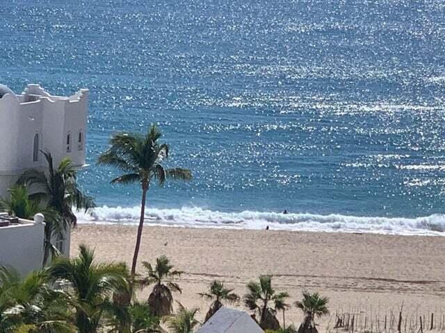 Cabo Luxury Sjd D/Town:General Well-located 2 or 3 bedroom condo in a unbeatable area, within walking distance to restaurants, downtown San José del Cabo, and shopping. Designed and equipped for vacation rentals, this unit features a beautiful entrance, 2.5 bathrooms, and a flexible, neutral style that easily adapts to any taste or Airbnb concept. A must-see property highly recommended to experience it in person. for sale