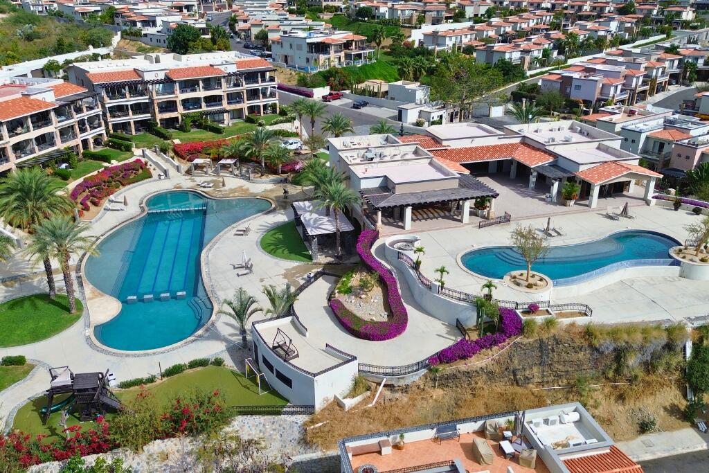 Cabo Luxury Cabo Del Mar Ecopark This modern-designed home stands out for its spacious areas, excellent layout, and full equipment, positioning itself as one of the most complete properties currently available within the development.The property combines functionality, comfort, and private outdoor spaces, making it ideal for those seeking a comfortable residence or an investment in a constantly growing area of Cabo San Lucas. for sale