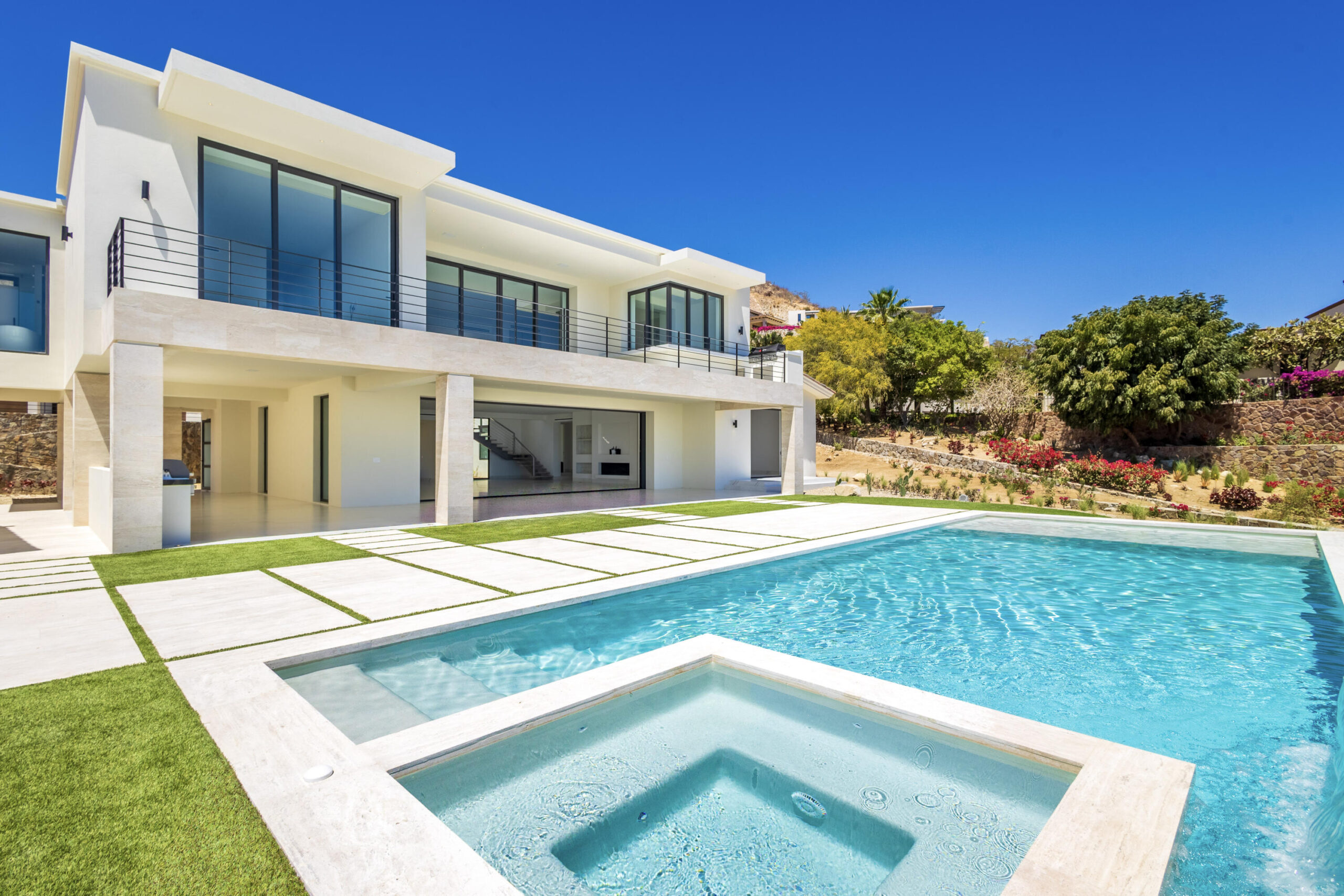 Cabo Luxury La Noria Set in La Noria, one of the most sought-after neighborhoods in San José del Cabo. Privacy, ocean for sale