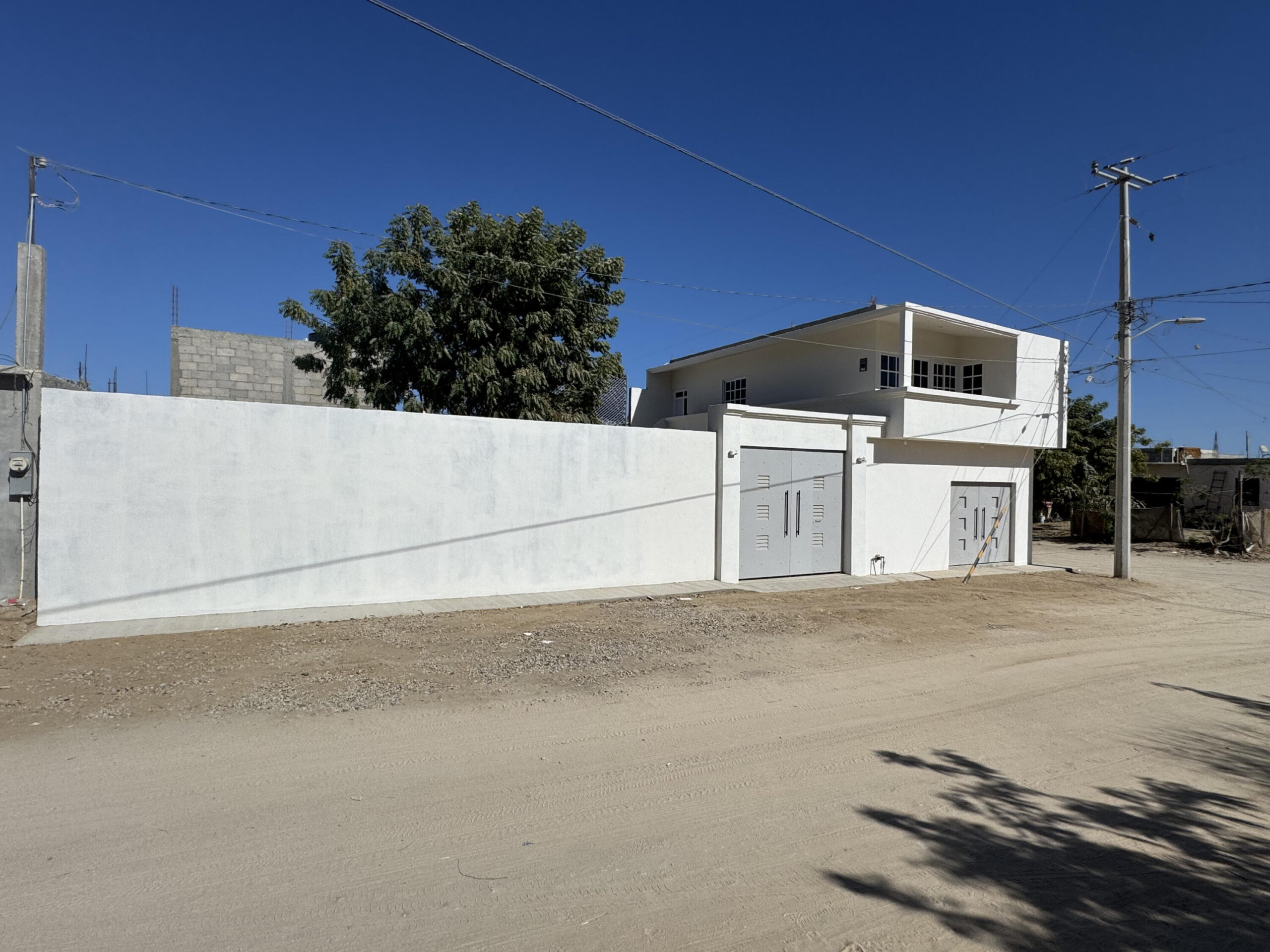 Cabo Luxury Miramar This is a 3 Bedroom and 2.5 Bath.This House Have a 10.000 Liter Water Cistern. the House come Partial Furnish.Close to Schools And Super Markets., Ley and Ahorrera Super Market, Also near to Down Town Cabo San Lucas.This will be a Good Investment for Rental Business. Or for Low Maintenet Retirement. for sale