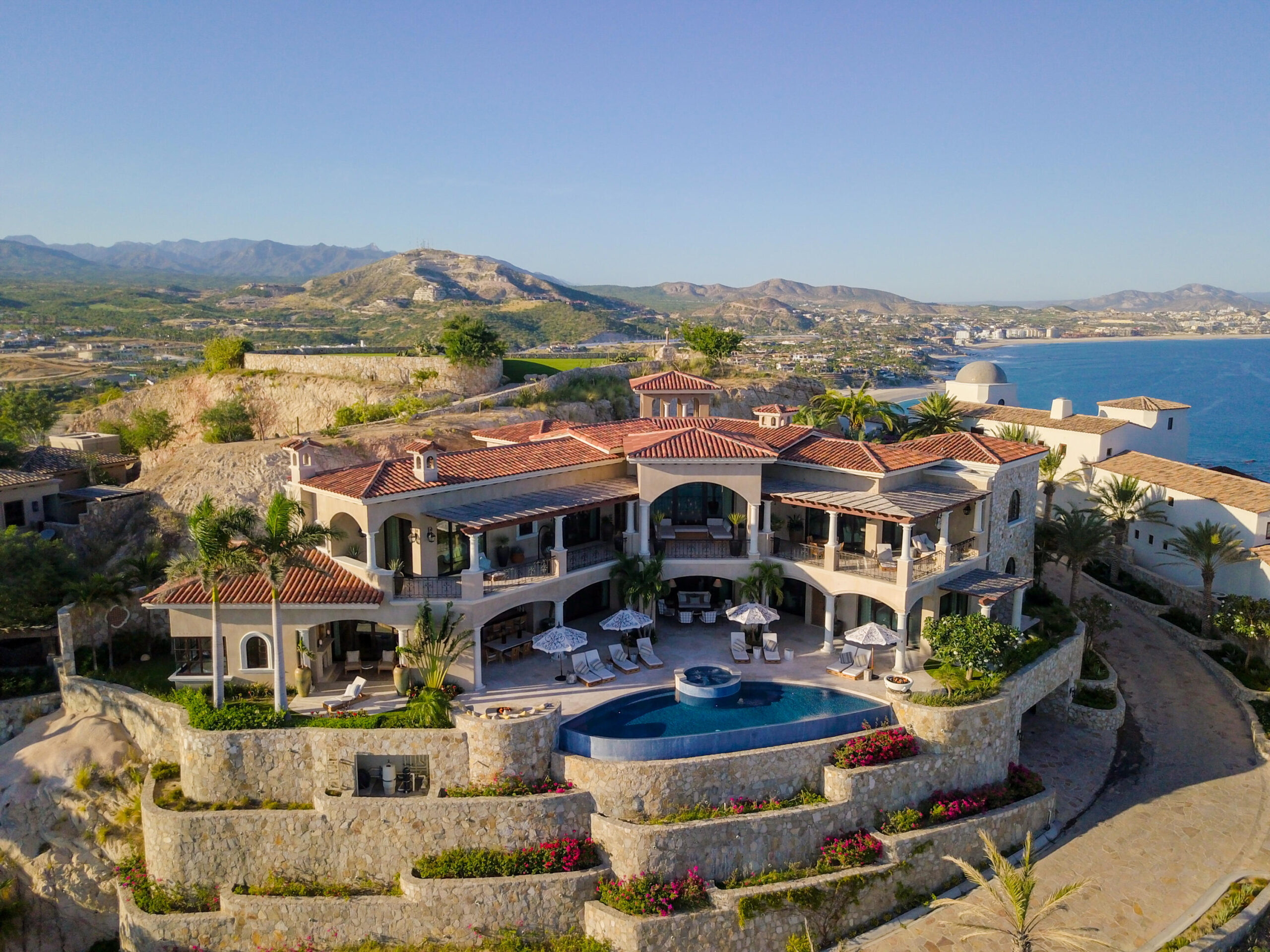 Cabo Luxury Rolling Hills **Casa Canuck** is a custom residence located at the highest point of **Rolling Hills, Pacific, Los Cabos**, offering exceptional privacy and **360-degree panoramic for sale