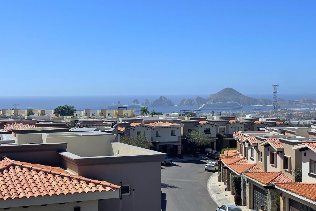 Cabo Luxury Ventanas Located in the most desirable area of Cabo San Lucas, Tezal, this stunning home offers comfort space and excellent family lifestyle.3 spacious bedrooms, a study /office, 2.5 bathrooms, maid's quarter with a full bathroom. the home is offered unfurnished, giving you the perfect opportunity to decorate and furnish it to your personal taste and style. community with : 24/7 security, swimming pools for adults and children, gym, pet friendly environment.Ideal for Families seeking confort, security and great location. for sale