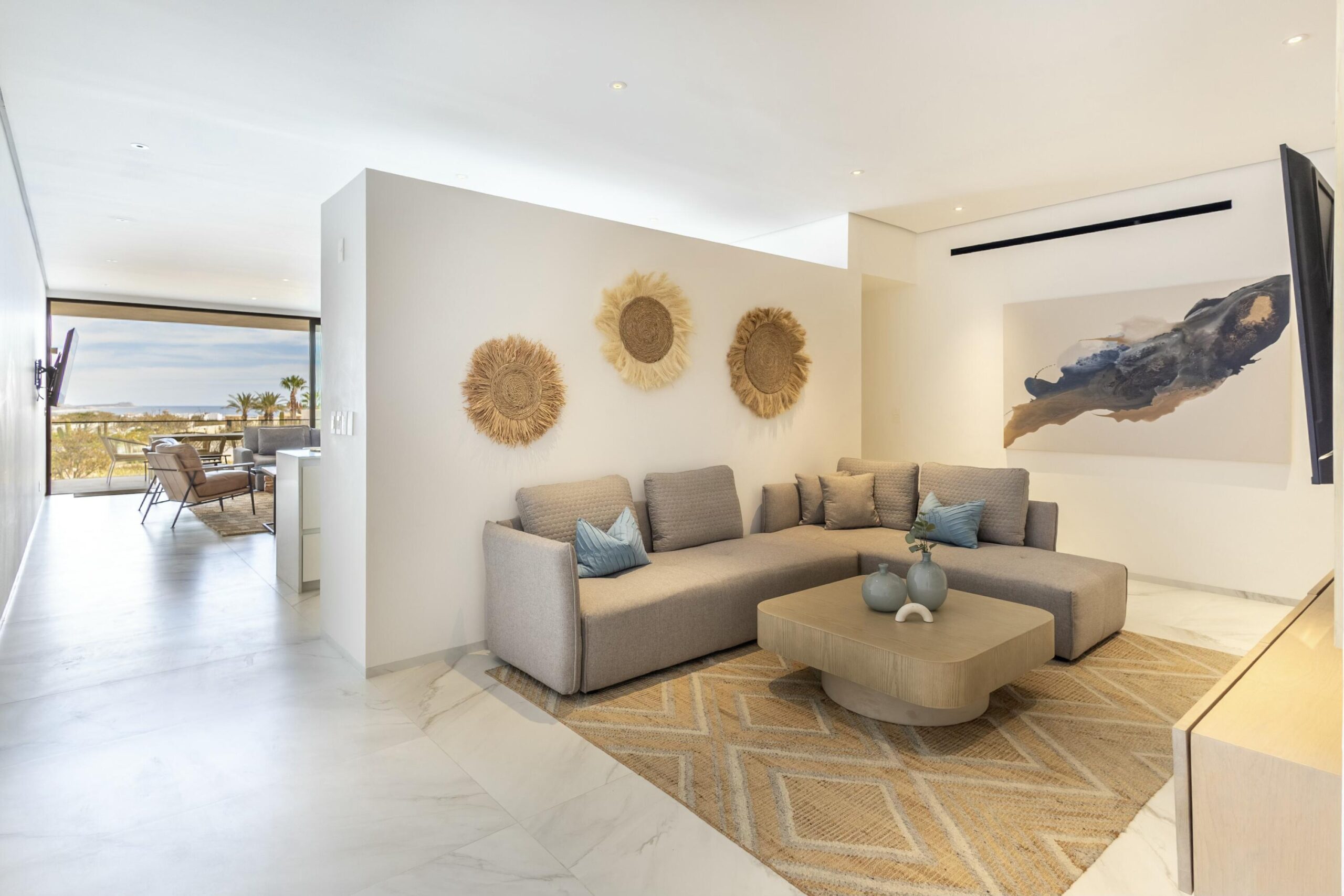 Cabo Luxury Bahia Del Tezal Located in the desirable ocean side area of Cabo San Lucas, within Bahía del Tezal, this bright and well-maintained 2-bedroom, 2-bathroom condo offers one of the best value opportunities in Cabo. The unit features a functional open layout with great natural light, a clean and inviting living space, and move-in ready condition. Ideal for full-time living, a vacation getaway, or a rental investment. Just minutes to Medano Beach and close to shopping, dining, and grocery stores. A great opportunity for savvy buyers seeking rental income potential and strong value. The building offers a rooftop common area with pool, lounge area, and ocean, city, and mountain for sale