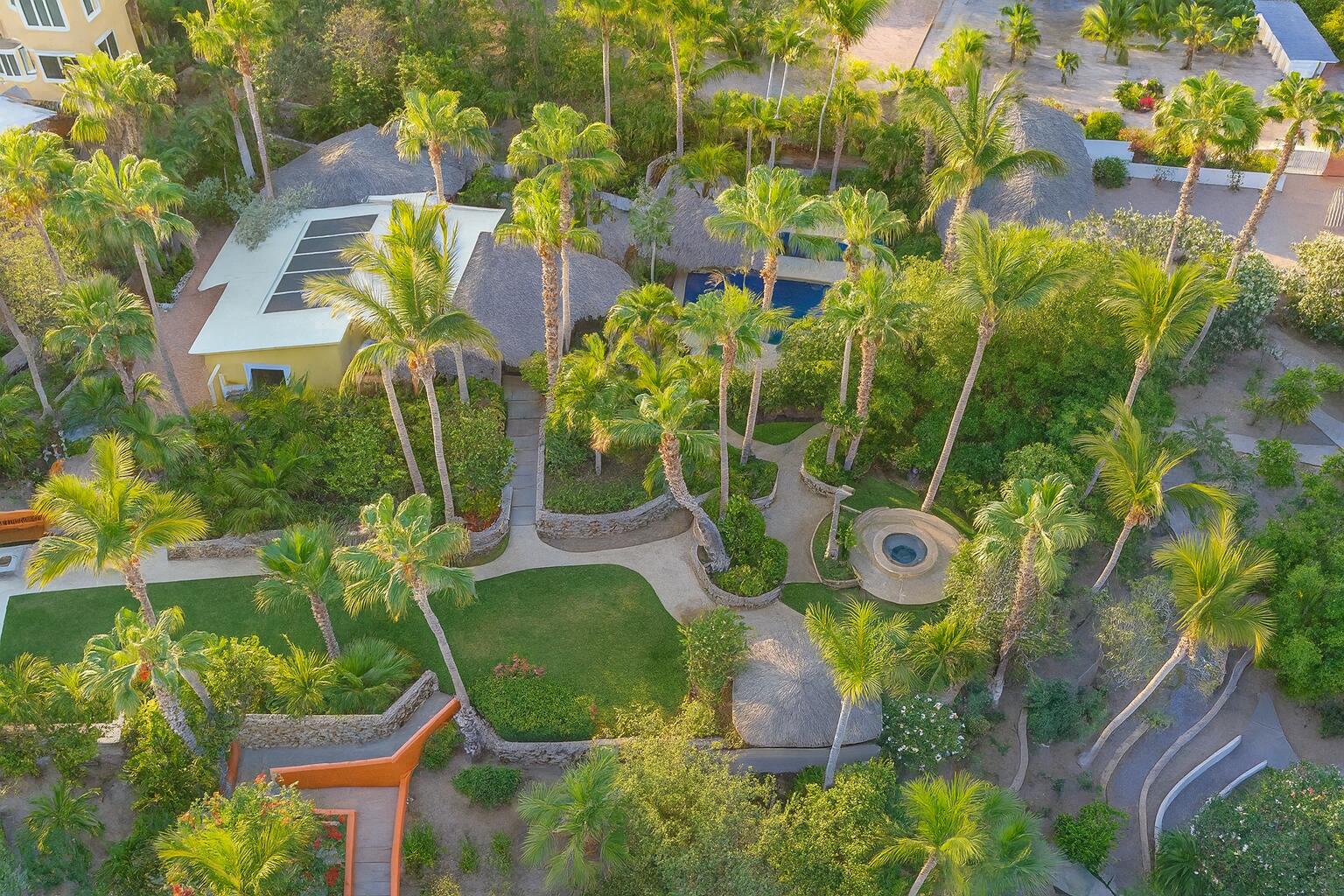 Cabo Luxury Oceano Baja Discover Casa Oceano, a stunning single-story fairway home in one of Los Cabos' most coveted communities. Prime location with for sale
