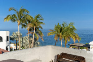 Cabo Luxury Rolling Hills **Casa Canuck** is a custom residence located at the highest point of **Rolling Hills, Pacific, Los Cabos**, offering exceptional privacy and **360-degree panoramic – L7 M10 Costa Azul, San Jose Corridor, BS