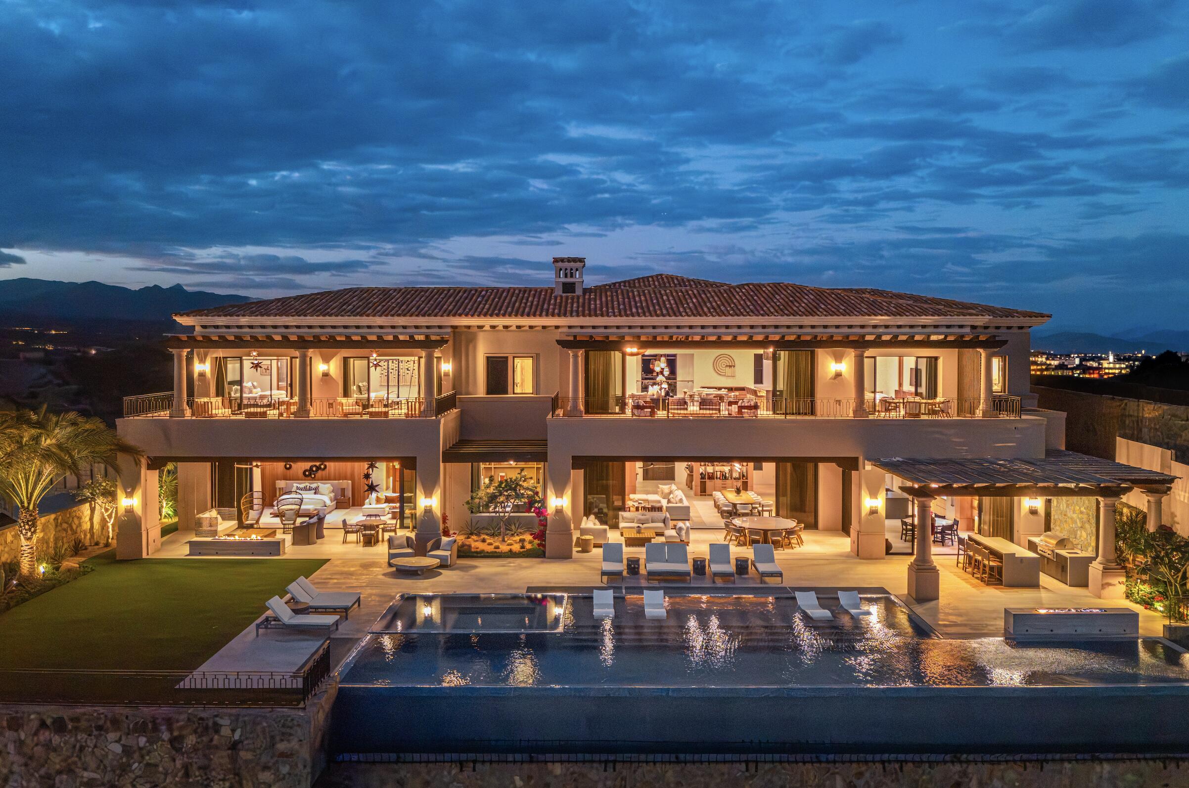 Cabo Luxury Oceano Baja Discover Casa Oceano, a stunning single-story fairway home in one of Los Cabos' most coveted communities. Prime location with for sale