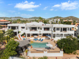 Cabo Luxury Residencial La Jolla Casa Devine is a luxurious, turnkey, fully-furnished, – Lote G y H Crispin Ceseña, Cabo Corridor, BS
