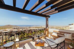 Cabo Luxury General Modern Condo in Morgan Residences - Great for Airbnb!This fully furnished two-bedroom condo is located just minutes from the Marina, Medano Beach, and downtown Cabo. Part of Morgan Residences, a boutique development, it offers excellent amenities: two rooftop pools (one infinity), gym, spa, Sky Bar, concierge service, and one on-site restaurants.Its flexible layout allows for lockoff use, making it a perfect Airbnb investment or personal getaway. Already listed and generating income, it's a turnkey opportunity in a prime location. – Penthouse Ventanas 3B, Cabo Corridor, Cabo Corridor, BS