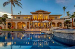 Cabo Luxury Pedregal Heights Villa Aurora is a quiet exploration of proportion, light, and horizon. Perched in Pedregal Heights at the highest point of in all of Los Cabos, the terrain opens to sweeping – Retorno Santa Clara, Cabo Corridor, BS