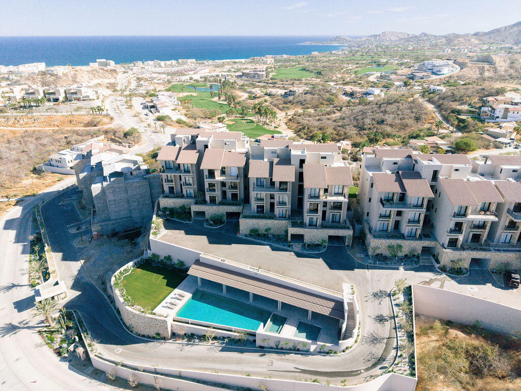 Cabo Luxury Palmitos Residencial Exceptional ground-floor condo for sale in Palmitos Residencial, located in the growing Jacarandas area of Cabo San Lucas. This fully furnished and professionally decorated 2-bedroom residence offers 151 m² of total space, featuring an oversized private patio ideal for indoor-outdoor living. The condo includes upgraded sliding glass doors and main entrance, high-quality blinds, mini-split A/C units, and a fully equipped kitchen with all appliances included.The community offers a swimming pool, controlled access, and 24/7 security. Conveniently located with quick access to major roads, supermarkets, shopping centers, restaurants, and downtown Cabo San Lucas.Excellent option for full-time living, vacation use, or rental investment with strong rental demand and appreciation potential for sale