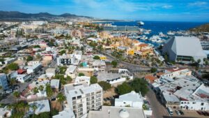 Cabo Luxury Three Point Tower Experience elevated living in this one-of-a-kind turnkey penthouse in downtown Cabo--only 3 penthouse condos in the building. Fully furnished 2BD/2.5BA with designer finishes, two oversized closets, and two secured garage spots behind a mechanic gate and secured entry door. Built in 2023, this stylish retreat offers peace of mind and comfort. Enjoy panoramic bay and city – SUBIDA DEL COYOTE, Cabo San Lucas, BS