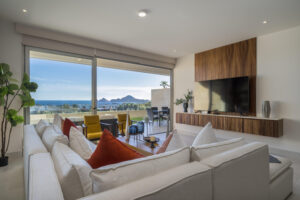 Cabo Luxury Alba Residences Discover the epitome of affordable luxury living at the newly launched Alba Residences. Strategically located just steps from the main highway, this property offers unparalleled accessibility and convenience. In addition to residential units, Alba features commercial spaces on the first two floors, enhancing the overall living experience for residents. We are pleased to announce that the final units are still available at pre-sale pricing. For further information, please do not hesitate to contact me. Finishings extra.PRICE IS BASED. Descubra el epítome de la vida de lujo asequible en las recién inauguradas Alba Residences. Estrategicamente ubicadas a solo unos pasos de la carretera principal, esta propiedad ofrece una accesibilidad y conveniencia inigualables. Además de las unidades residenciales, Alba cuenta con espacios comerciales en los primeros dos pisos, mejorando la experiencia de vida en general para los residentes. Nos complace anunciar que las últimas unidades aún están disponibles a precios de pre-venta. Para más información, no dude en ponerse en contacto conmigo. Acabados extra – VISTA VELA II, Cabo Corridor, Cabo Corridor, BS