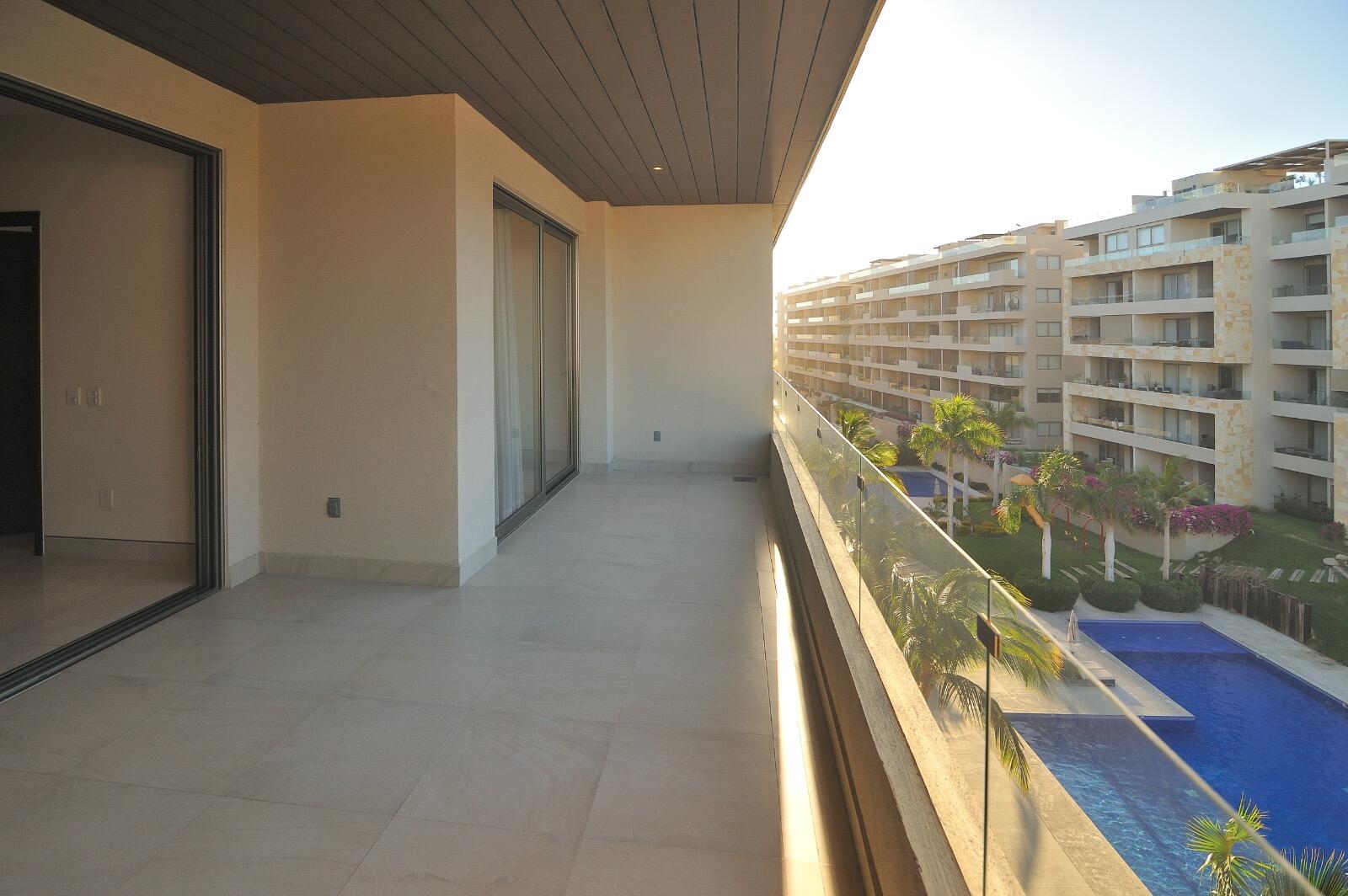Cabo Luxury Laguna Vista Beautiful two-story condo featuring 2 bedrooms and 2 full bathrooms, ideally located just 10 min walk to the beach and within walking distance to downtown San Jose del Cabo, the Art District, shops and some of the area's best restaurants. This fully furnished condo is move-in ready and offers the perfect combination of comfort, convenience, and coastal living. for sale