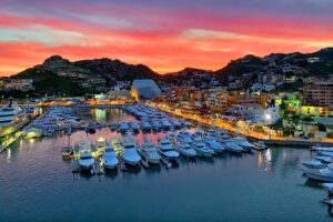 Cabo Luxury Csl Near Bch &Mar:Gen This is one of the nicest condos you'll see on the market. Five min. away from the Marina and close to El Pedregal. The upgrades, furnishings, and artwork alone are valued at over – PRIVADA DEL AGUA S/N, Cabo San Lucas, BS