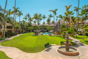 Cabo Luxury Rivieri Embrace the best of Cabo in this modern 2-bedroom duplex located in the premier neighborhood of El Tezal. This property stands out with its exceptional common areas, giving you access to two beautiful pools, a gym, a pickleball court, a common room, and collaborative workspaces. It is a highly pet-friendly environment with a dedicated pet area, all protected by 24/7 gated security.Located in Cabo's fastest-growing residential hub, you're just minutes from top schools, shopping, and effortless highway access to both downtown and the corridor. – Av. Paseo Del Sol, Cabo Corridor, BS