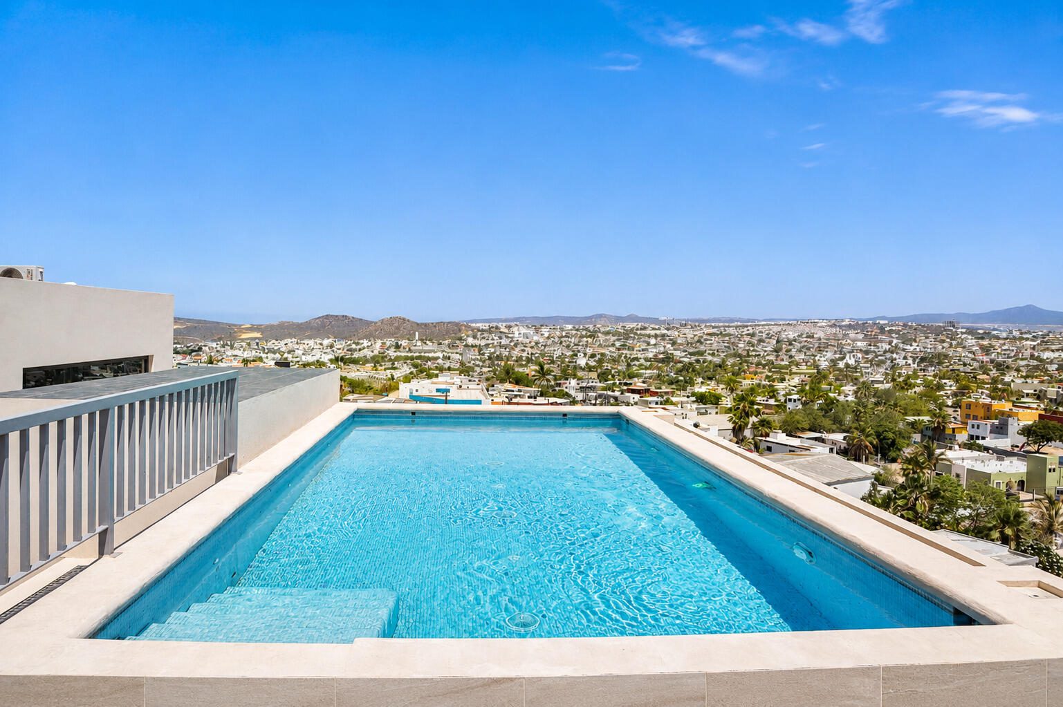 Cabo Luxury Costa Mare – Calle M. Angel Herrera, Cabo San Lucas, BS